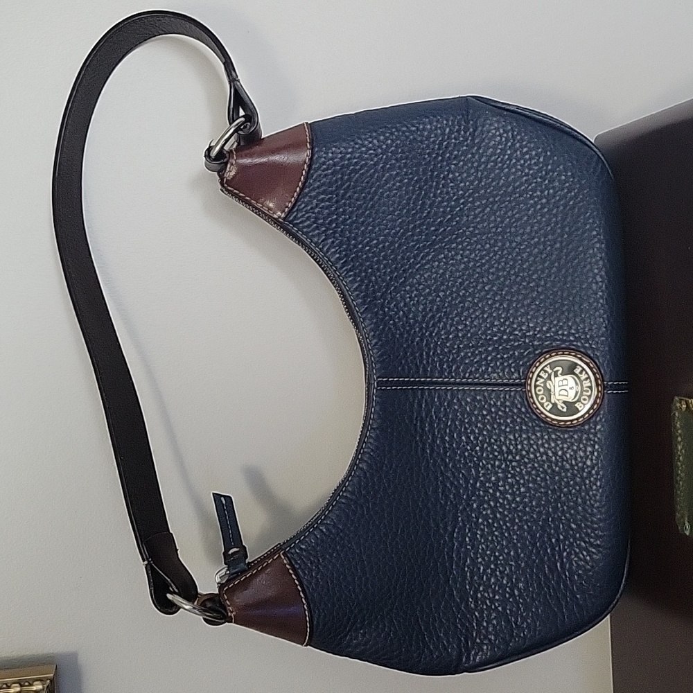 Dooney & Bourke purse